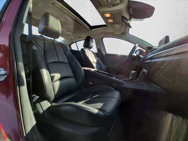 Used 2018 MAZDA MAZDA3 Touring FWD image 16