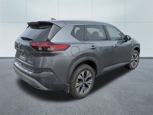 Used 2023 Nissan Rogue SV w/ SV Premium Package image 3
