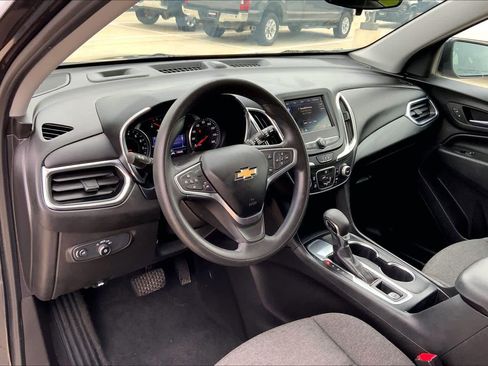 Used 2022 Chevrolet Equinox LT FWD image 17