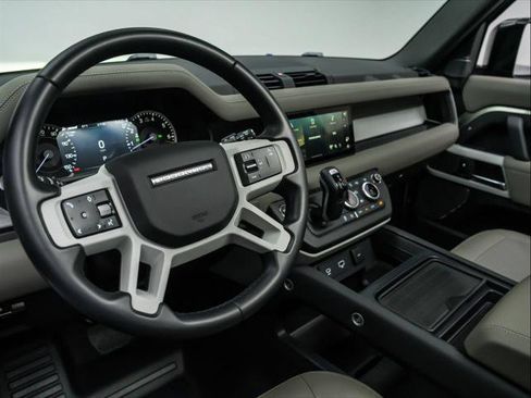 Used 2023 Land Rover Defender 110 SE AWD/4WD image 16