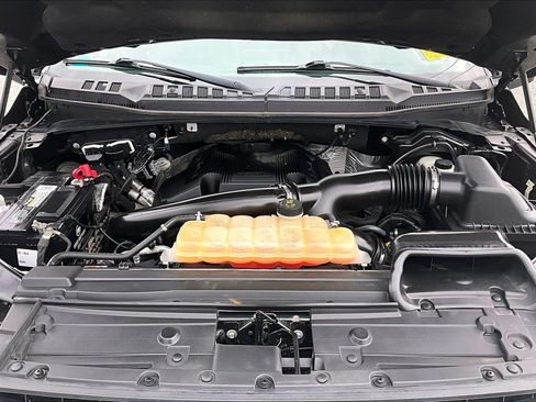 Used 2018 Ford F150 XLT AWD/4WD image 10