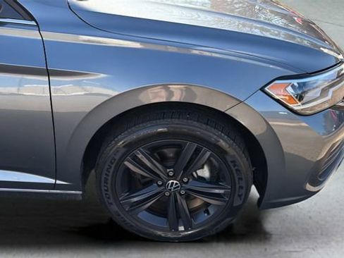 Used 2023 Volkswagen Jetta SE image 35