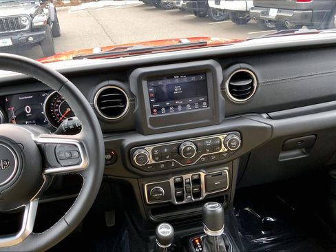 Certified 2019 Jeep Wrangler Unlimited Sahara w/ Dual Top Group image 6