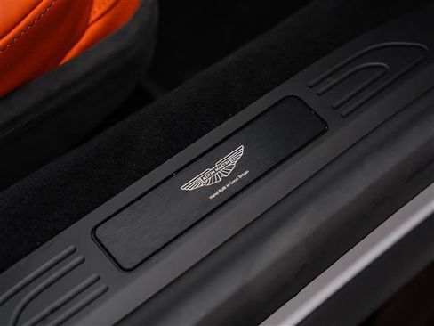 Used 2025 Aston Martin V8 Vantage Coupe RWD image 24