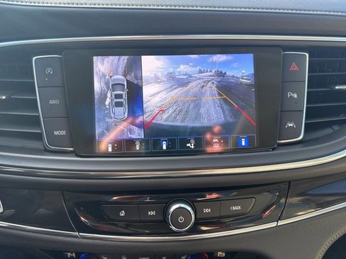 Used 2023 Buick Enclave Premium image 15