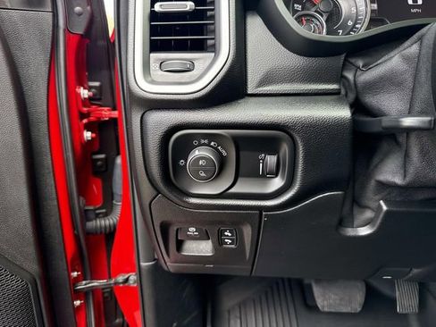 Used 2020 RAM 1500 Big Horn AWD/4WD image 25
