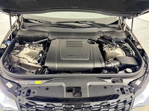 New 2026 Land Rover Discovery Dynamic SE AWD/4WD image 32