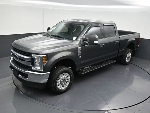 Used 2019 Ford F250 XLT w/ Snow Plow Prep Package image 15