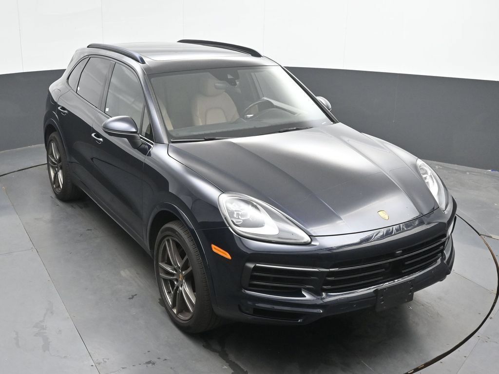 Used 2023 Porsche Cayenne AWD/4WD image 32
