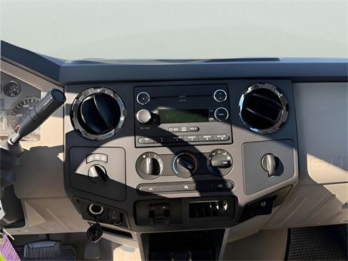 Used 2010 Ford F350 XLT image 12