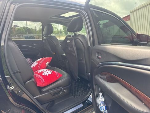 Used 2020 Acura MDX FWD image 28