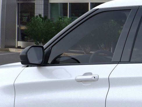 Used 2026 Ford Explorer Active AWD/4WD image 20