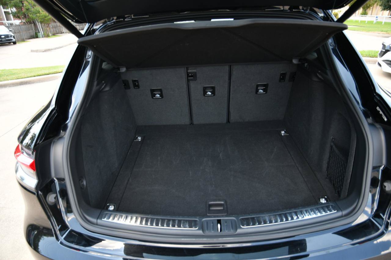 Used 2024 Porsche Macan AWD/4WD image 7