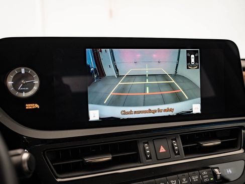 Certified 2023 Lexus ES 250 w/ Premium Package image 33