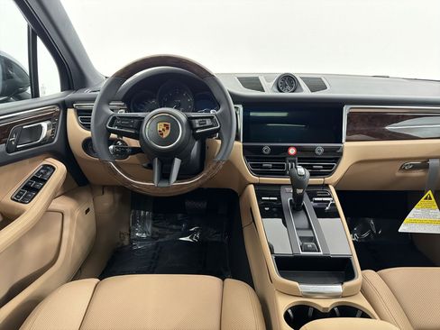 New 2026 Porsche Macan image 24