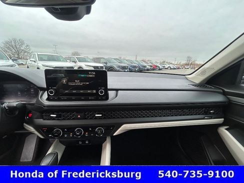 Certified 2025 Honda Accord SE image 17