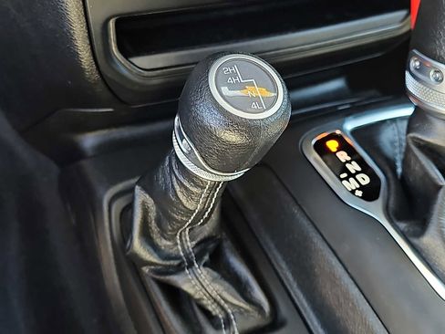 Used 2025 Jeep Wrangler Unlimited Sahara AWD/4WD image 23