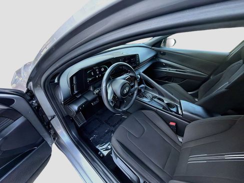 Used 2025 Hyundai Elantra Sport w/ Cargo Package FWD image 7