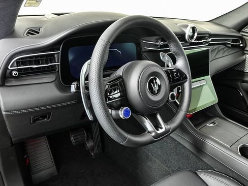 New 2025 Maserati Grecale Modena image 7