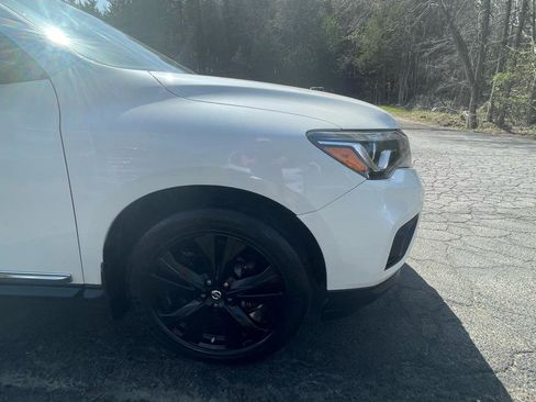 Used 2017 Nissan Pathfinder Platinum w/ Midnight Edition Package AWD/4WD image 12