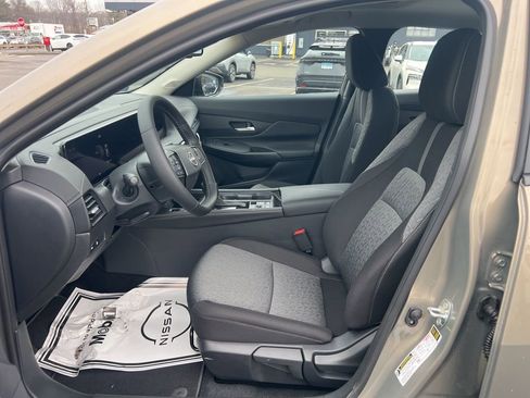 New 2026 Nissan Sentra SV w/ SV Convenience Package FWD image 28