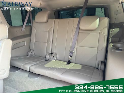 Used 2018 Chevrolet Suburban LT RWD image 14