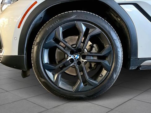 Used 2020 BMW X6 sDrive40i w/ Premium Package image 10