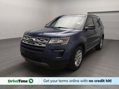 Used 2019 Ford Explorer XLT image 1