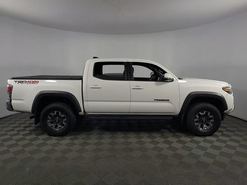 Used 2023 Toyota Tacoma TRD Off-Road AWD/4WD image 11