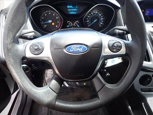 Used 2012 Ford Focus SE FWD image 12