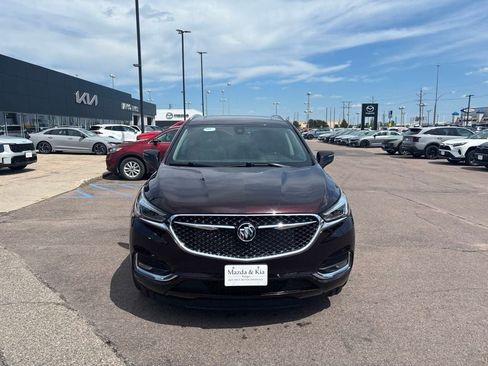 Used 2021 Buick Enclave Avenir w/ Avenir Technology Package AWD/4WD image 2