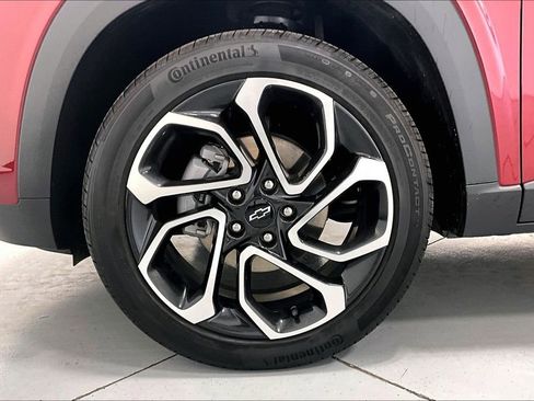 Used 2025 Chevrolet Trax RS w/ Driver Confidence Package FWD image 8