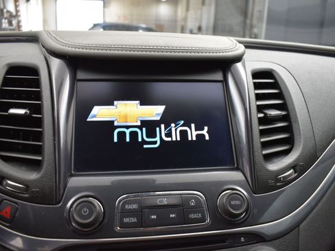 Used 2015 Chevrolet Impala LT image 8