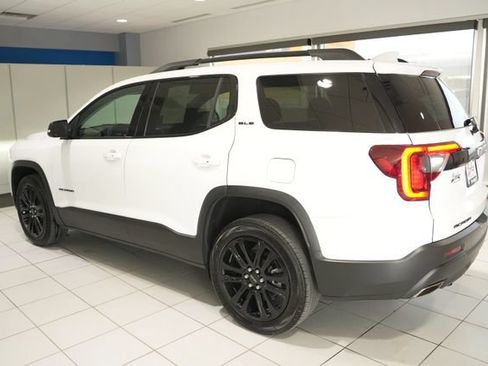 Used 2023 GMC Acadia SLE w/ Elevation Edition AWD/4WD image 4