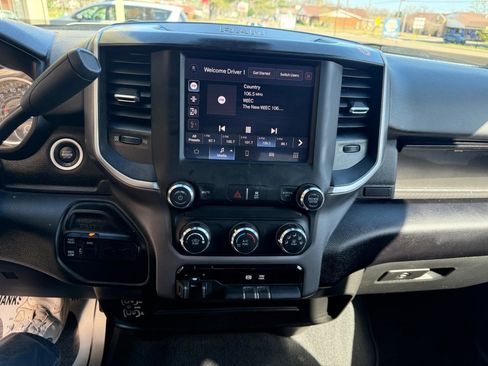 Used 2024 RAM 2500 Big Horn AWD/4WD image 15
