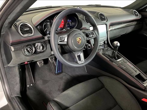 Used 2025 Porsche 718 Cayman GTS RWD image 4