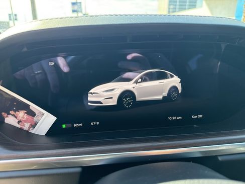 Used 2024 Tesla Model X Base image 23