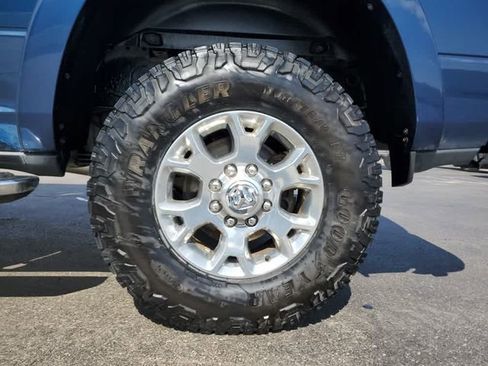 Used 2022 RAM 3500 Laramie AWD/4WD image 9