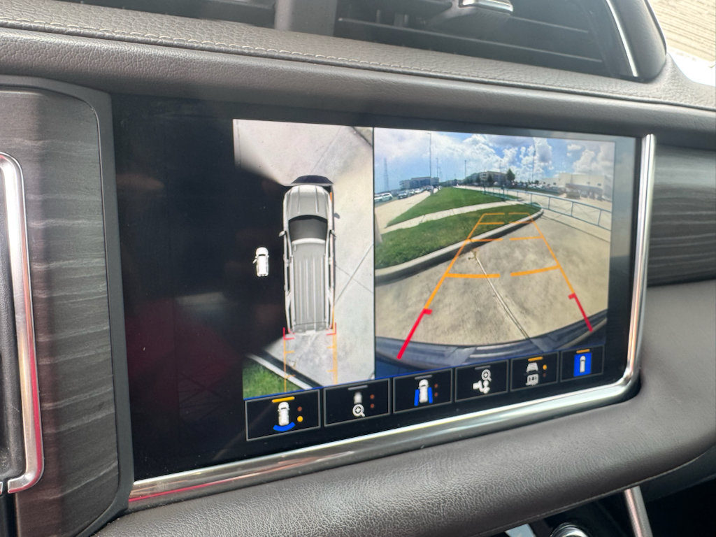 Used 2022 GMC Yukon Denali w/ Max Trailering Package AWD/4WD image 17