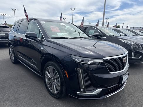 Used 2021 Cadillac XT6 Premium Luxury image 5