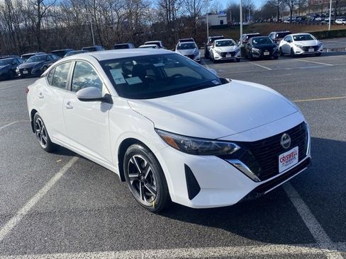 New 2025 Nissan Sentra SV image 2