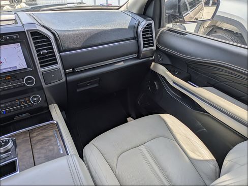 Used 2020 Ford Expedition Platinum RWD image 17