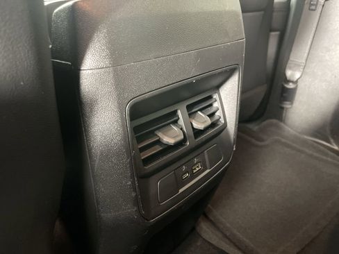 Used 2025 GMC Canyon AT4 image 21