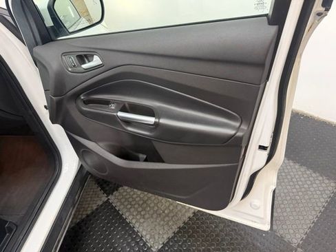Used 2019 Ford Escape SEL AWD/4WD image 32
