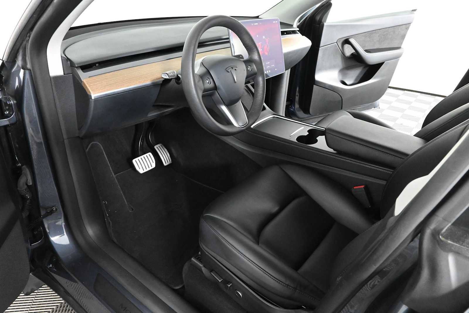 Used 2022 Tesla Model Y Performance AWD/4WD image 19