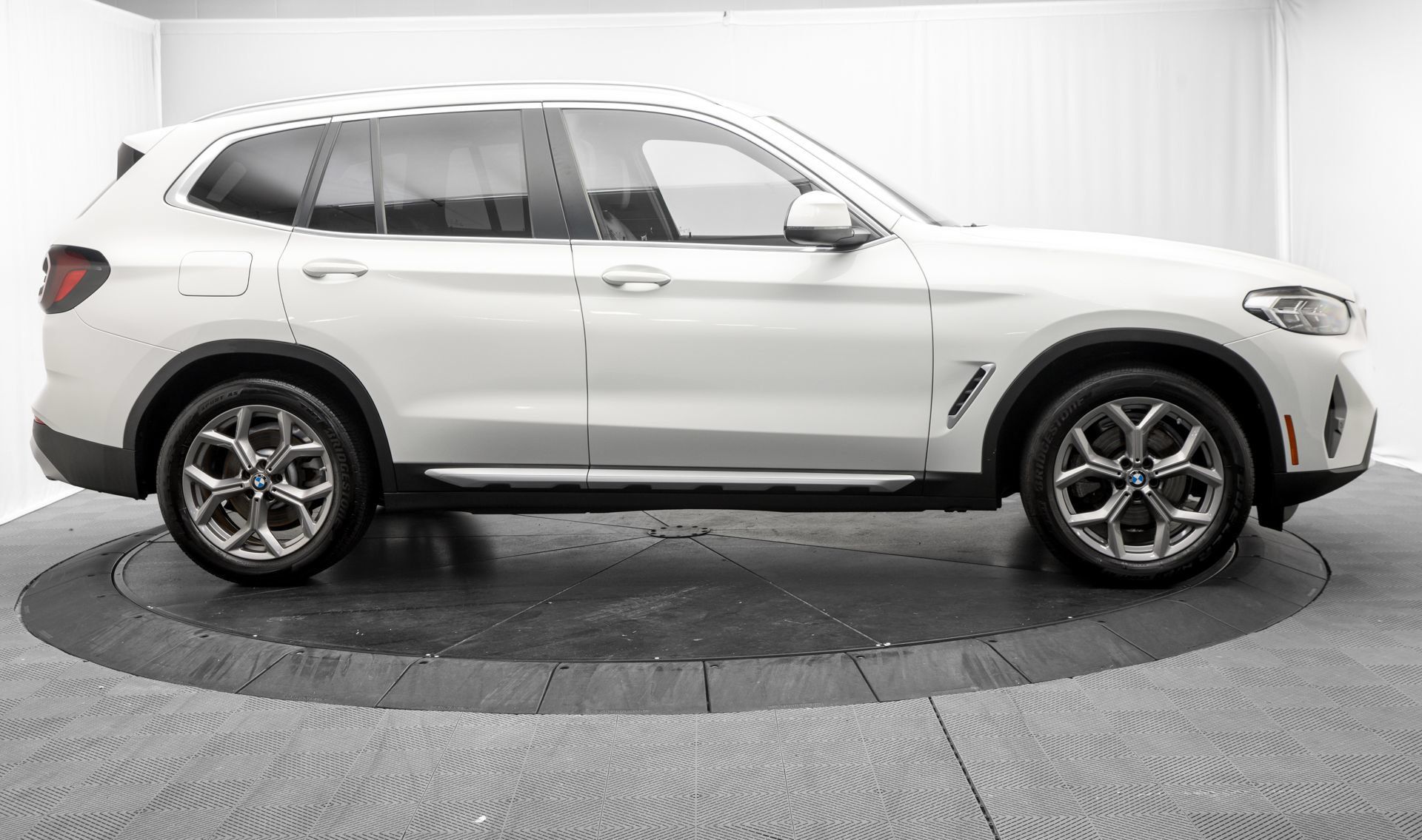 Used 2022 BMW X3 xDrive30i AWD/4WD image 8