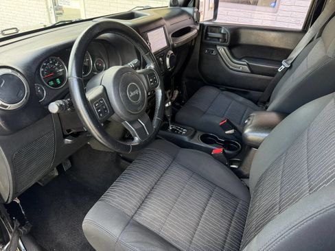 Used 2012 Jeep Wrangler Unlimited Sport AWD/4WD image 12