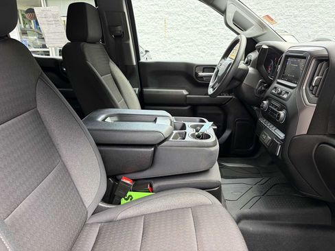 Used 2024 Chevrolet Silverado 1500 Custom AWD/4WD image 28