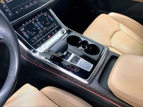 Used 2019 Audi Q8 Prestige AWD/4WD image 14
