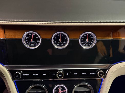 Used 2020 Bentley Continental GT V8 AWD/4WD image 46